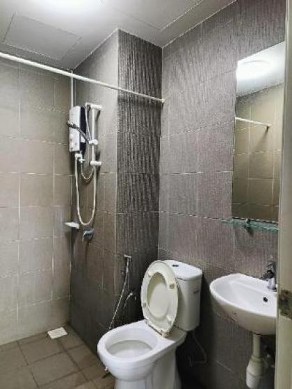 Studio D/1-4Pax/Netflix/Wi-Fi/2minsLRT/YSW Homes - image 7
