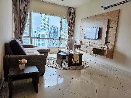 Crest Residence 3BR Apartment Klcc Netflix - image 17