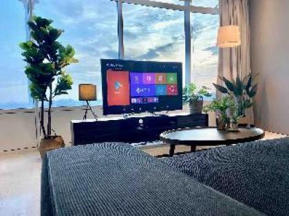 High Floor with Stunning KLCC View  2 bedrs Apart