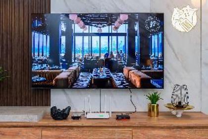 Luxury Duplex Condo Retreat v 2 Parking by Verano - image 16