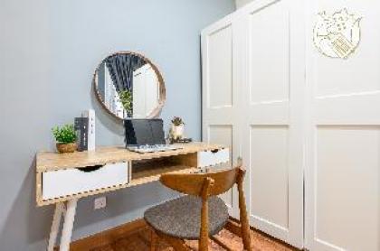 Luxury Duplex Condo Retreat v 2 Parking by Verano - image 2