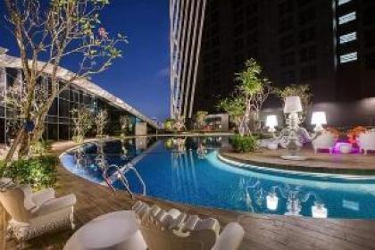 Luxury Duplex Condo Retreat v 2 Parking by Verano - image 20