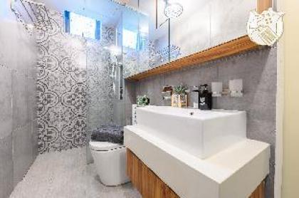 Luxury Duplex Condo Retreat v 2 Parking by Verano - image 3