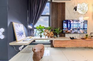 Luxury Duplex Condo Retreat v 2 Parking by Verano - image 6