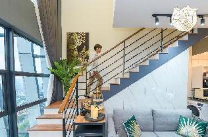 Luxury Duplex Condo Retreat v 2 Parking by Verano - image 7