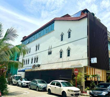 DingDong Homes Hotel - image 11