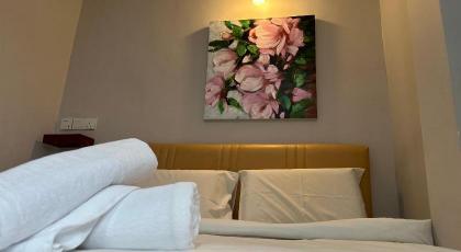 DingDong Homes Hotel - image 21