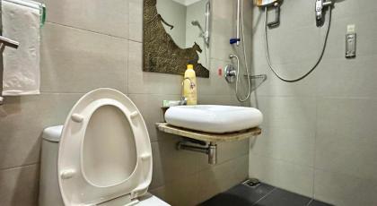 DingDong Homes Hotel - image 30