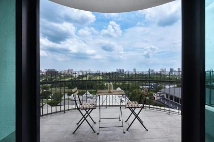 Lux & Stylish 2BR Apt @ KLGCC Free Parking - image 24