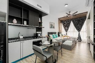 For 2-3 Pax / Family Deluxe Suite Midvalley PJ OUG - image 4