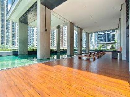 ArcorisSoho WarmySuite Balcony ComfortableLongStay - image 9