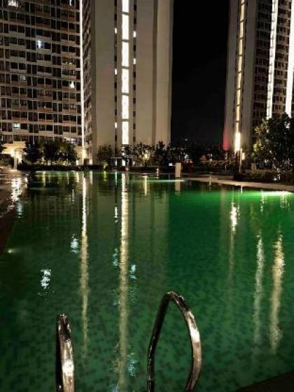 KLIA Deluxe Suite (2Pax) Free Wifi | Netflix |Pool - image 15