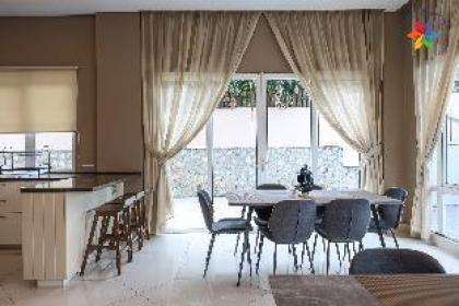 Private Studio in Bungalow by LilyandLoft - image 4