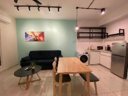 Fully Furnished 1 bedroom@ Arte Mont Kiara - image 9