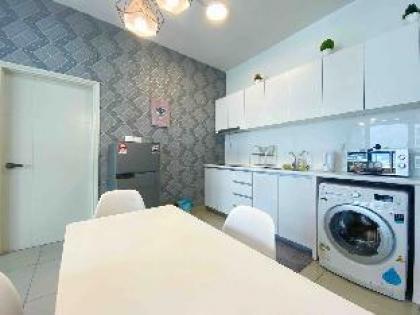 Stunning 2BR Suites @ Arte Plus Ampang - image 3