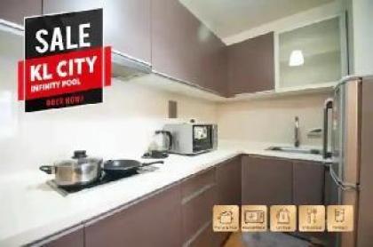 Luxury 2BR with Balcony @ Regalia/KLCC View Pool - image 8