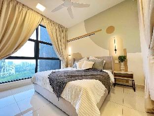 Deluxe 1BR Suite w/ KL View @ Arte Mont Kiara - main image