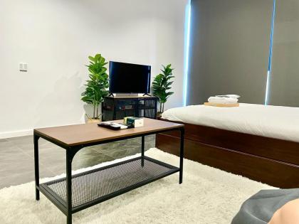 Scarletz Suites KLCC by Minshuku Home - image 28