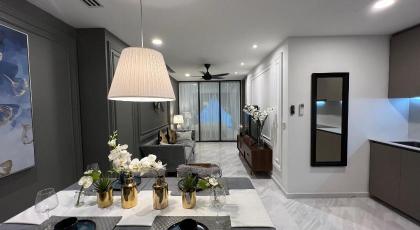 Eaton suites KLCC by Falmas  - image 24