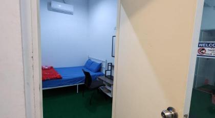 Sentral Retreat Hotel - image 21