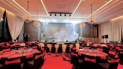 RED KL @ REV - image 21