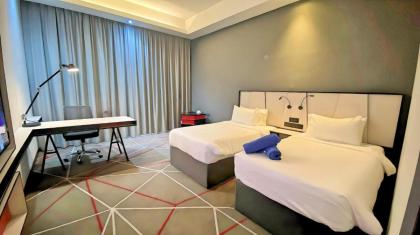 RED KL @ REV - image 23