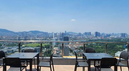 Neu Suites @ 3rdNvenue by Perfect Host - image 24