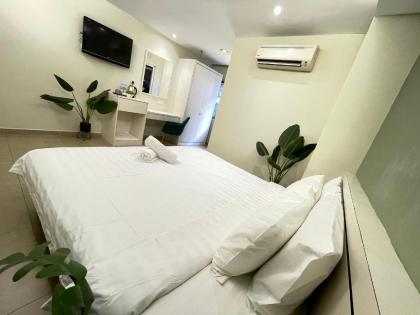Swing & Pillows - Sungai Wang Hotel Bukit Bintang - image 21