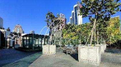 Pavilion Luxury Signature Suites by BlueBanana - image 7