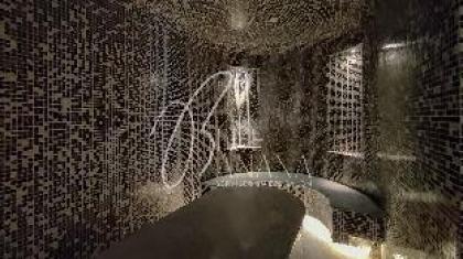 Pavilion Luxury Signature Suites by BlueBanana - image 9