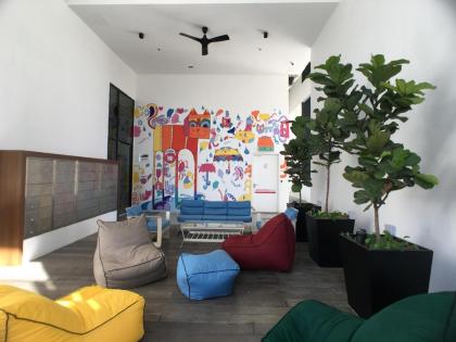 Cozy Kanvas Soho Suites - image 14