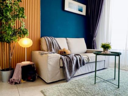 Cozy Kanvas Soho Suites - image 16