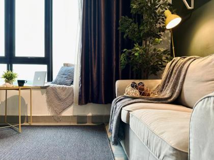 Cozy Kanvas Soho Suites - image 22